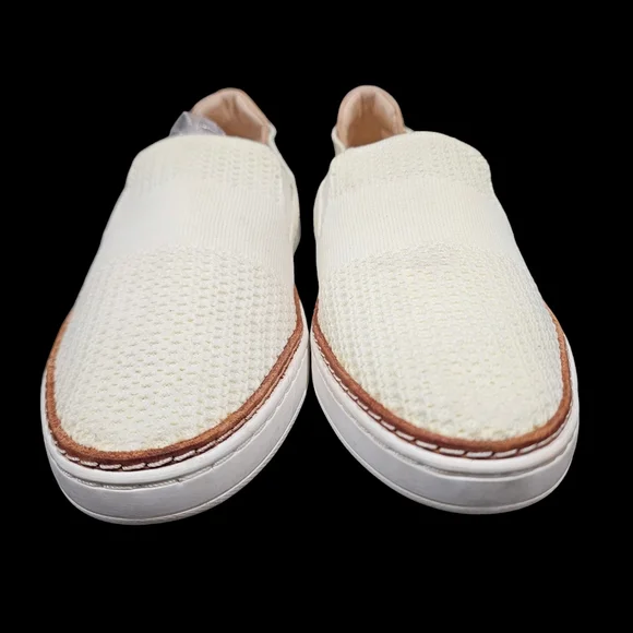 Ugg Sammy Knit Women's White Slip On Casual Sneaker size 9 MSRP $110 - Picture 2 of 7